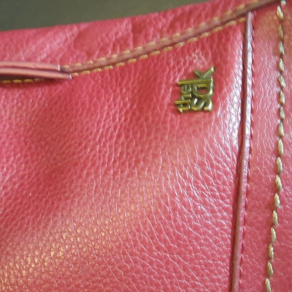 Leather Burgundy The Sak Bag - Picture 3 of 12